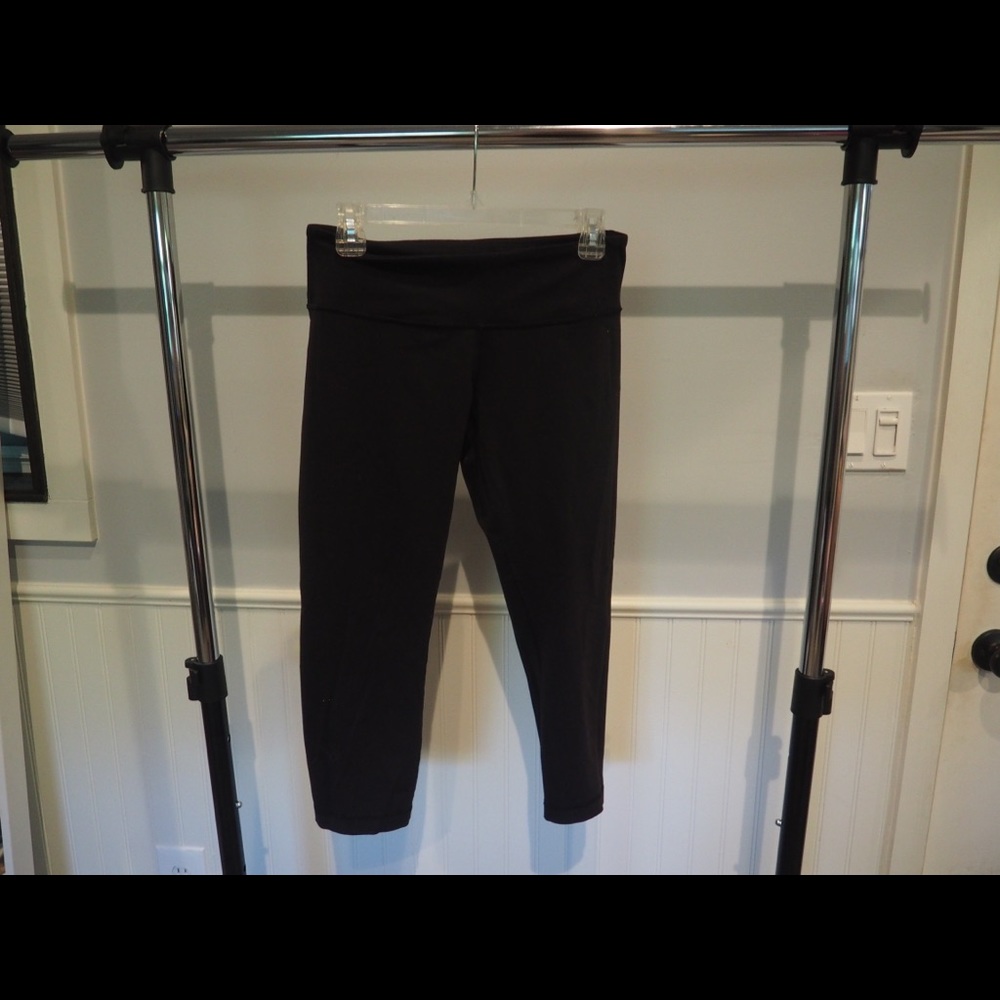 Cropped Lulu Lemon Leggings